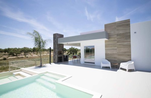 Grandola Villa | Monte Calmaria by Estilo Lusitano, with private pool and Jacuzzi