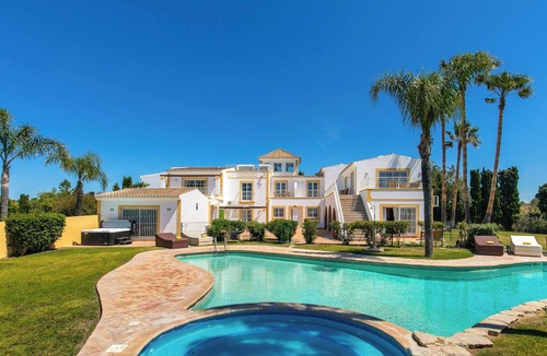 Albufeira Villa | Monte Da Poupa - 7 bedroom villa - Sleeps 14
