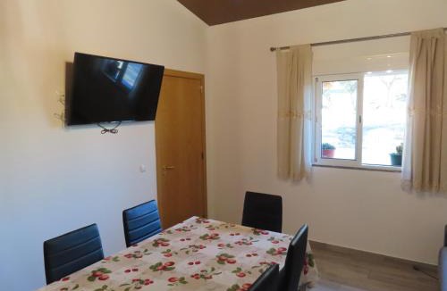 Avis House | MONTE DO SALTO DA RAPOSA