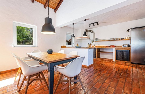 Reliquias Cottage | Monte Labarito - Casa Petra - Country House 30' away from the beach.