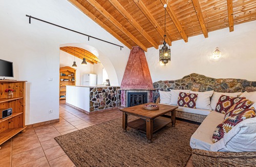 Reliquias Cottage | Monte Labarito - Casa de Baixo - Country House 30' away from the beach
