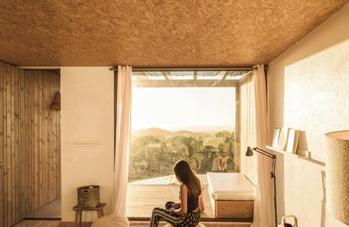 Aljezur Bed & Breakfast | Monte Velho Retreat Centre