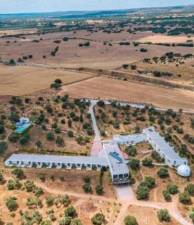 Reguengos de Monsaraz Hotel | Montimerso Skyscape Countryhouse