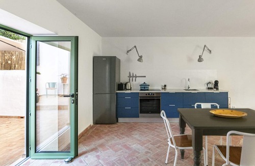 Sao Bartolomeu de Messines Villa | Moradia Zabel - Six Bedroom Villa, Sleeps 12