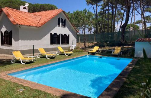 Mucifal House | Moradia no Pinhal com Piscina - Espaço e Privacidade para as suas Férias!