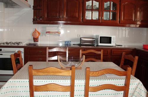 Alfarrobeira House | Moradia perto dos Palmares