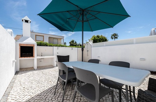 Manta Rota Ski Chalet | Moradia V3 a 100m da praia by ALGARVEMANTA (24V3)