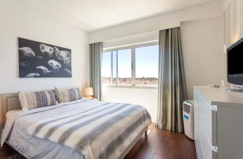 Cascais Apartment | Mountain view one bedroom plus 1 extra room in Cascais