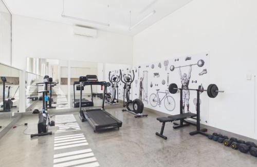 Alfama Apartment | Mouraria Flat · Pool, Gym, Parking, Elevator & A/C | By Airnest