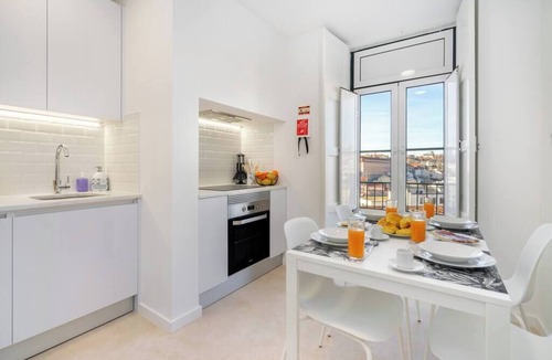 Mouraria Apartment | Mouraria Modern Living w/breathtaking views | AC