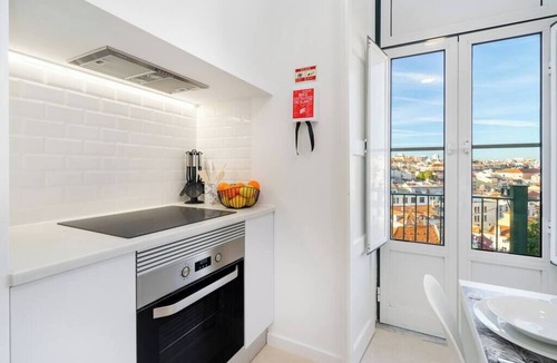 Mouraria Apartment | Mouraria Modern Living w/breathtaking views | AC