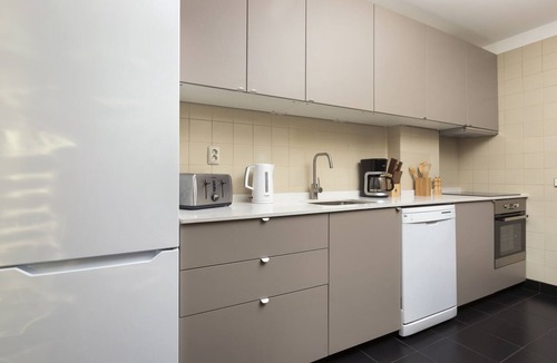 Paranhos Apartment | MQ2 in Oporto With 3 Bedrooms and 2 Bathrooms