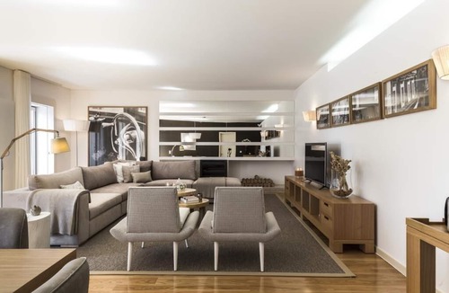 Santa Maria Maior Apartment | MyPlaceLisbon - Luxury Castle Apartment