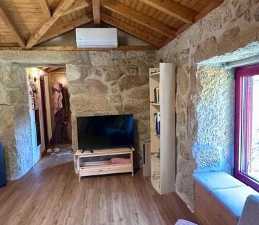 Sande House | Nascente- Nature House in the Douro Valley