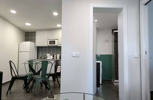 Merces Apartment | Neon Flat in Merc s Tram 28 Brunch Rooftops