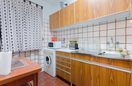 Costa de Caparica Apartment | Next to Lisbon 100m from Beaches & Surf