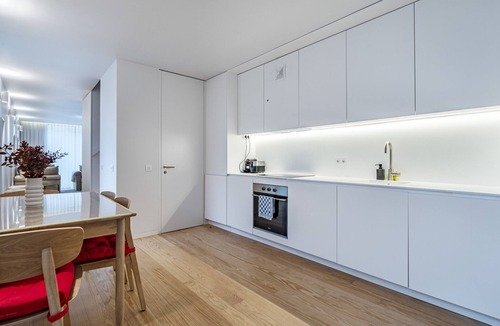 Centro / Baixa Ski Chalet | Nomad's Lux - 2BDR Almada Private Porto