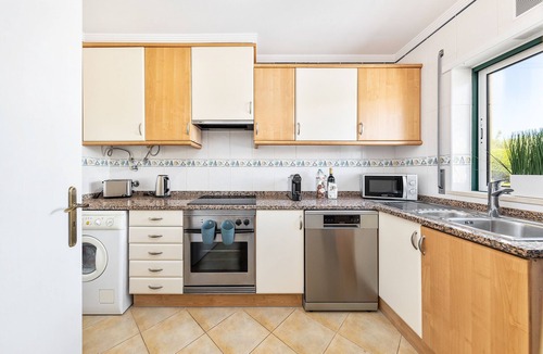 Correeira Apartment | Nuances do Oceano OCV - Pool and parking