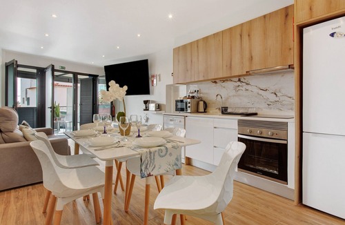 Canical Apartment | O Marinheiro 15A – Studio Near the Beach