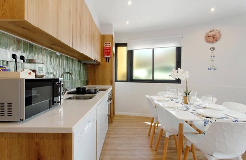 Canical Apartment | O Marinheiro 15B - Apartment Near the Beach