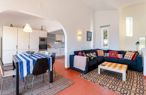 Alporchinhos House | Ocean View 3 BDR House With Patio by LovelyStay