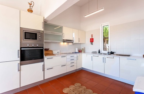 Alporchinhos House | Ocean View 3 BDR House With Patio by LovelyStay