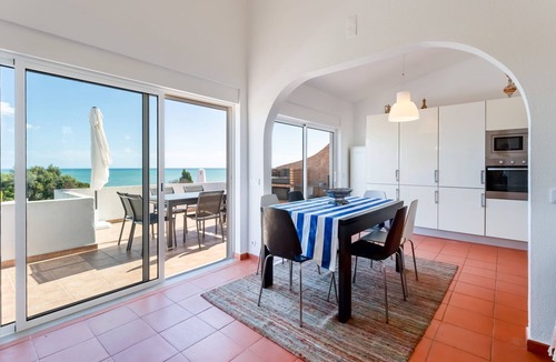 Alporchinhos House | Ocean View 3 BDR House With Patio by LovelyStay