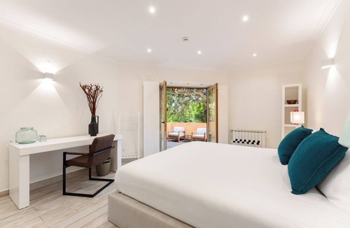 Lagos Hotel | Ocean View Room Ideal for Couples Seeking Romance in Algarve’s Tranquility