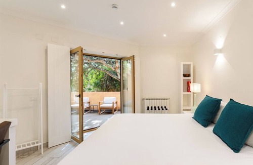 Lagos Hotel | Ocean View Room Ideal for Couples Seeking Romance in Algarve’s Tranquility