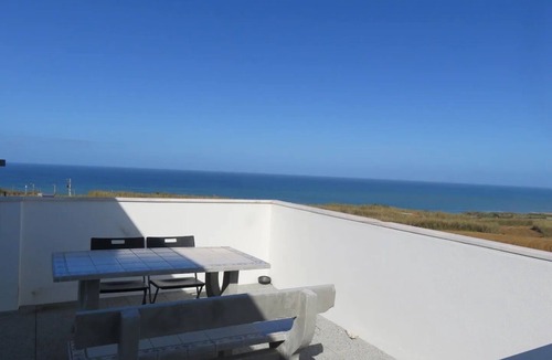 Atalaia House | Oceanfront house with private pool