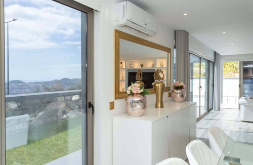 Santa Maria Maior House | Oceanfront Villa w/Pool, Game Room Near Funchal