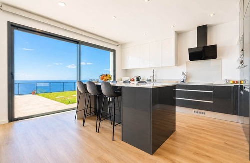 Santa Cruz Villa | Oceanfront Villa with Breathtaking Sea Views