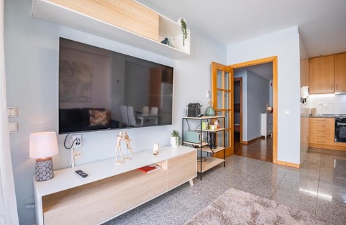 Leixões Apartment | OceanLeaf - EcoHost - Quiet apartment with balcony, near Beach and Metro 6px