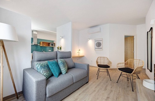 Ameijeira Apartment | Old Town Apartments City with Wi-Fi and Air Conditioning