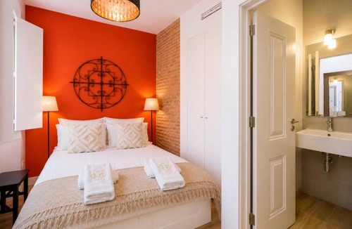Encarnacao Apartment | Old Town Chiado Balcony AirCon by LD Apartments