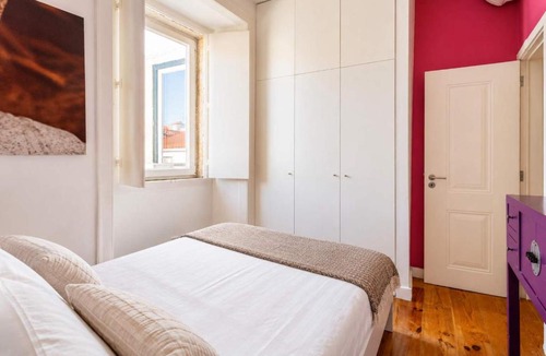 Encarnacao Apartment | Old Town Chiado Balcony AirCon by LD Apartments