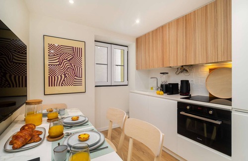 Bairro Alto Apartment | Old Town Flat with a Modern Touch