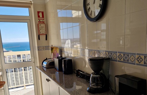 Armacao de Pera Apartment | Only a few meters to the beach and the pedestrian promenade, WLAN, AC