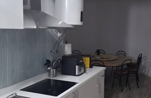Mafra Villa | Open-space Hostel for Groups – Near Ericeira and Mafra