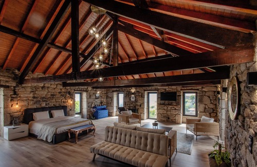 Lamego House | Open Space House with jacuzzi in Lamego, 5 minutes from the city center