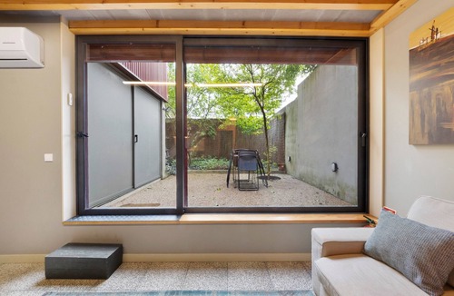 Boavista House | Orange Apartments A – Porto: Modern Comfort and Tranquility in a Historic Neighborhood