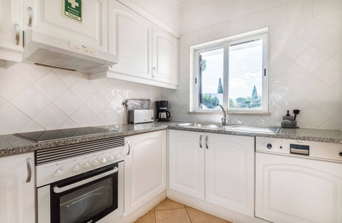 Alpouvar Apartment | Our House in Clube Albufeira