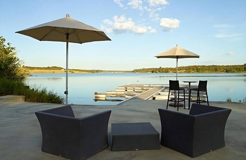 Ponte de Sor House | Overlooking Montargil Dam! Garden View, Free Parking, Outdoor Swimming Pool!