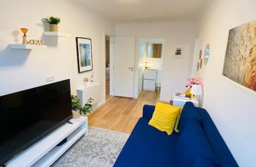 Benfica Apartment | Painter 3 bedroom Apartment in Lisbon