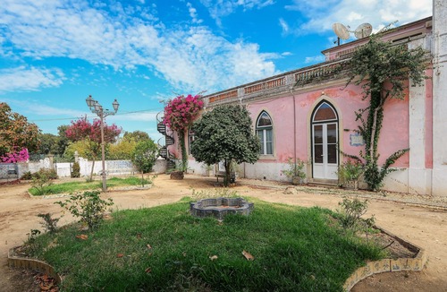 Capelas House | Palacete na Chamusca com Espaço Para Cavalos