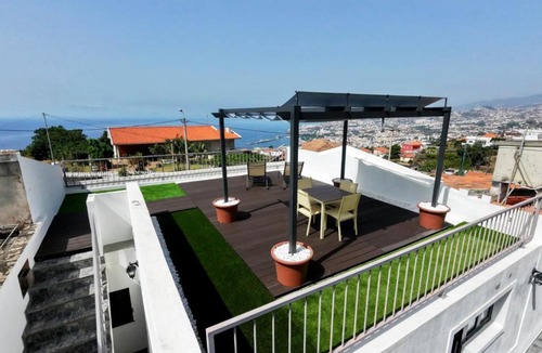 Sao Goncalo House | Palheiro's Dreaming View House by Mth