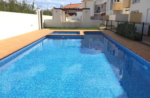 Ferrel Apartment | Paradise Apartments