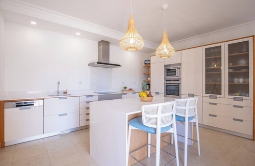 Porto de Mos Villa | Paradise Beach Villa by Blue Diamond (18)