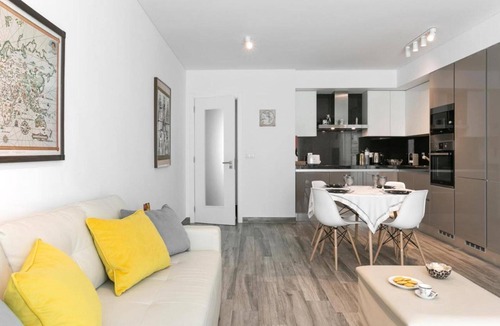 Peniche Apartment | Peaceful 1 Bedroom Apartment With Balcony, Leiria apartment 1007