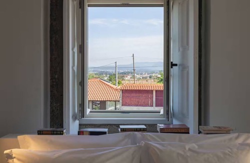 Braga Apartment | Peaceful Countryside Escape with Pool and Relaxing Atmosphere Near Minho